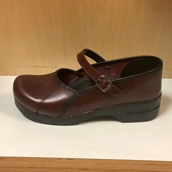 Dansko Marcelle Cabrio Cordovan - Picture 2 of 5